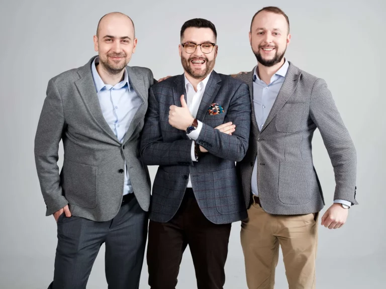 Trzech członków zespołu icomSEO